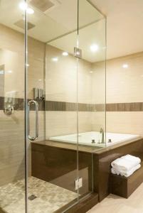 Best Western Plus Glendale - 24