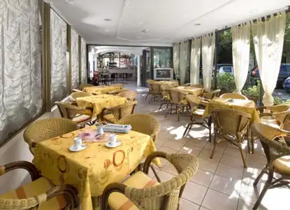 Alfredo's - 14