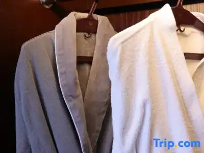 Nanjing Grand - 124