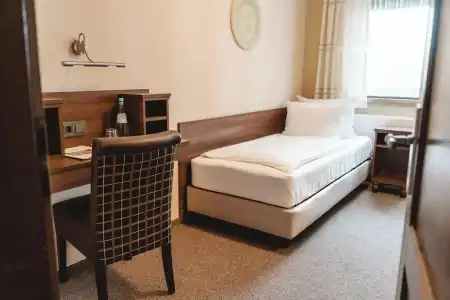 Mosel& Restaurant Zur Traube Gmbh - 45