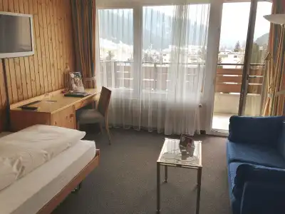 Mountain Plaza - 4