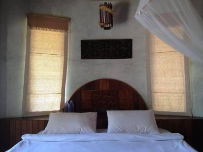 Malibu Beach Bungalows - 2