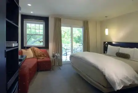 The Shaw Club - 35