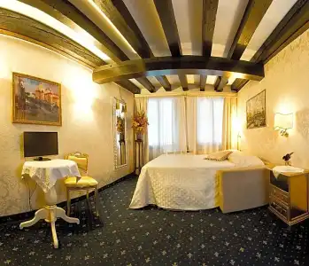 Ca' Della Loggia - 24