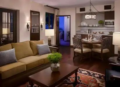 Plaza La Reina - 16
