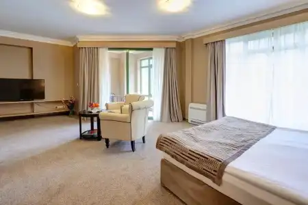 Romance & Family Suites - 146