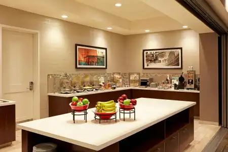 Residence Inn by Marriott Los Angeles LAX/Century Boulevard - 17