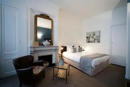 Globe et Cecil Hôtel - 98