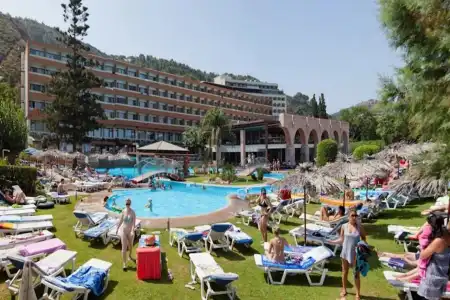 Oceanis Beach - 30