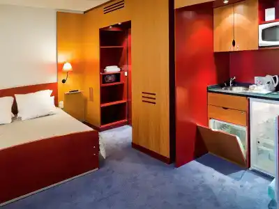 Novotel Suites Clermont Ferrand Polydome - 78