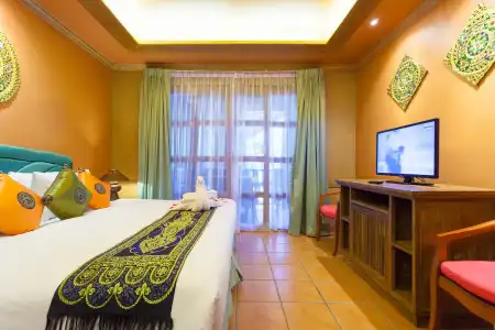 Royal Phawadee Village Patong - 3