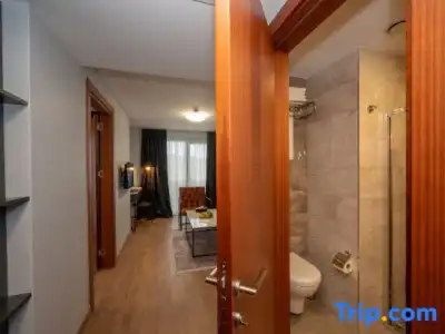 KA & Suites - 128