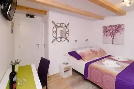 Lavender Garden Apartments - 28