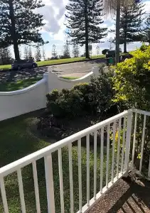 Ocean Breeze Motel - 18