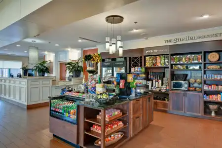 Hilton Garden Inn Green Bay - 48