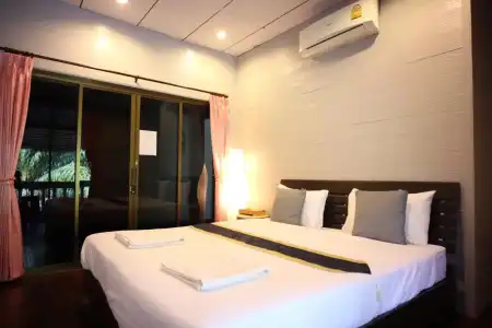 Marina Hut Guest House - 1