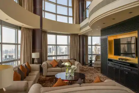 Jumeirah Emirates Towers - 7