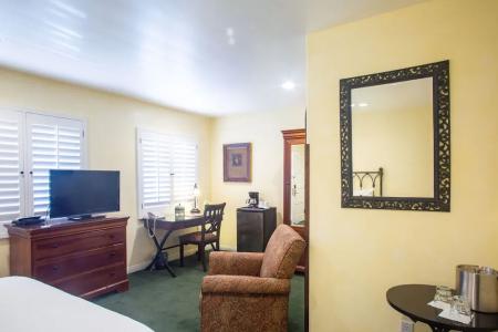 Castillo Inn at the Beach - 28