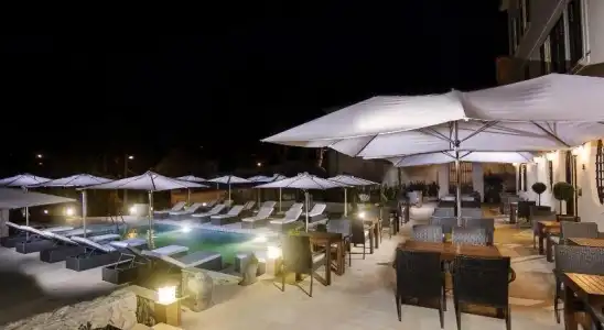 Dolphin Suites - 20