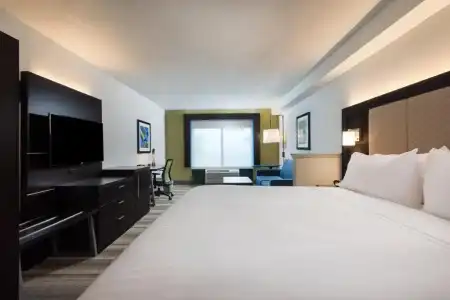 Holiday Inn Express & Suites Florence I-95 & I-20 Civic Ctr by IHG - 49