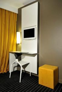 B&B Home Lyon Centre Berthelot - 57