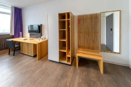 AMH Airport-Messe-Hotel - 98