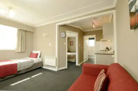 Tower Lodge Motel - 1