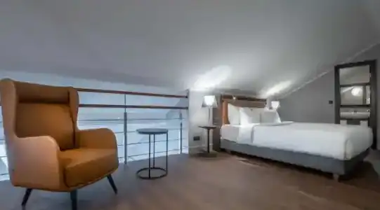 Radisson Blu - 102