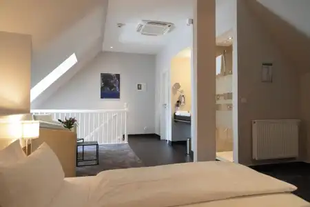 Schiefer Suite & Apartments - 32