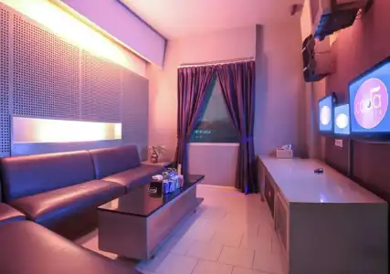 Sparks Life Jakarta, ARTOTEL Curated - 5
