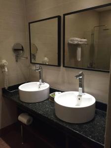 Weston Suites & - 29