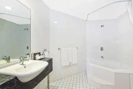 Boulevard on Beaumont - 8