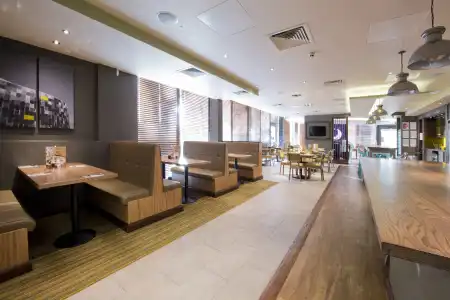 Premier Inn London Lewisham - 7