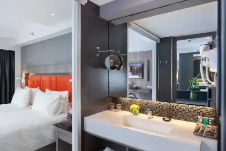 Grand 5 & Plaza Sukhumvit Bangkok - 8
