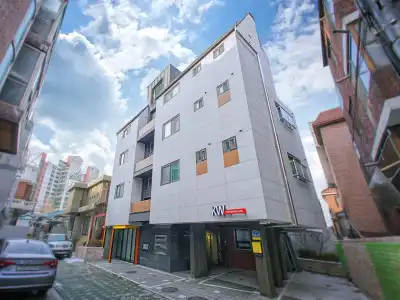 KW Hongdae Line Hostel - 27