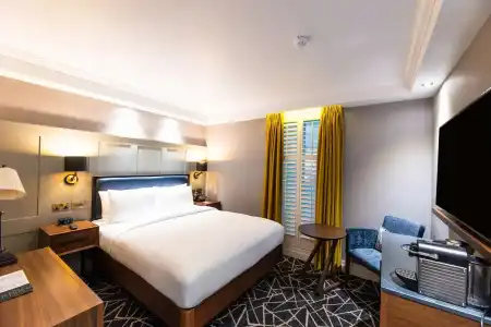 100 Queen's Gate London Kensington, Curio Collection by Hilton - 9