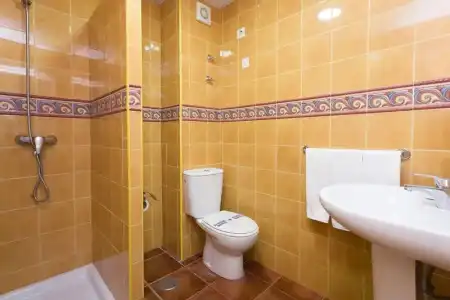 Sol y Miel Hostal - 82