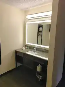 Club - Nashville Inn & Suites - 19
