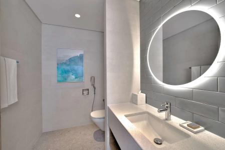 Hilton Garden Inn Bahrain Bay - 9