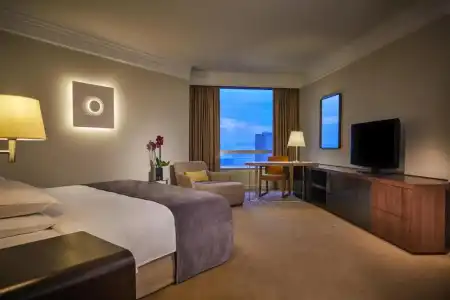 Hyatt Regency - 52