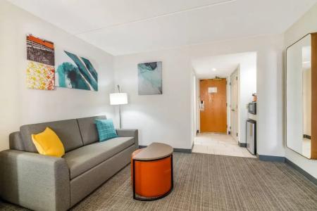 Comfort Inn & Suites Madison East Interstate I-90 - 65