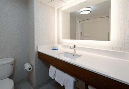 Holiday Inn Express & Suites Fresno South by IHG - 6