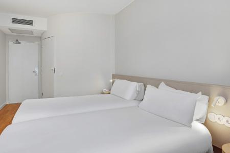 B&B Zaragoza Centro - 41