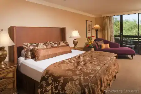 Loews Ventana Canyon Resort - 4