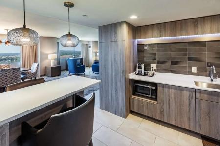 DoubleTree by Hilton Tulsa Downtown - 58