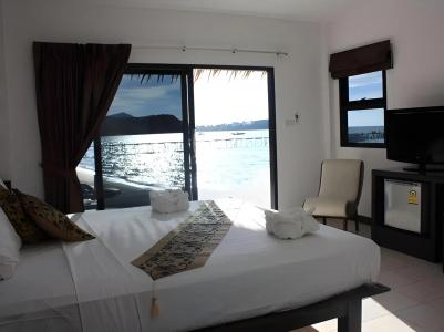 Samui Pier Beach Front Resort - 22