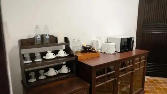 Cheva Gallery Boutique - 237
