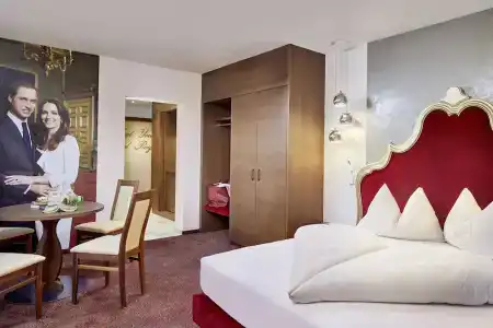 Romantikhotel - 103