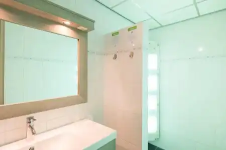 Hotel - 55