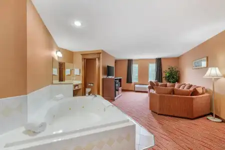 Quality Inn Eureka Springs South - 7